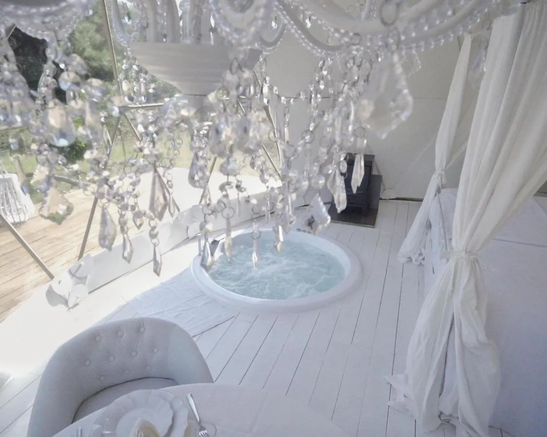 Domo Suites Masía Cal Geperut Badalona Campo de lujo